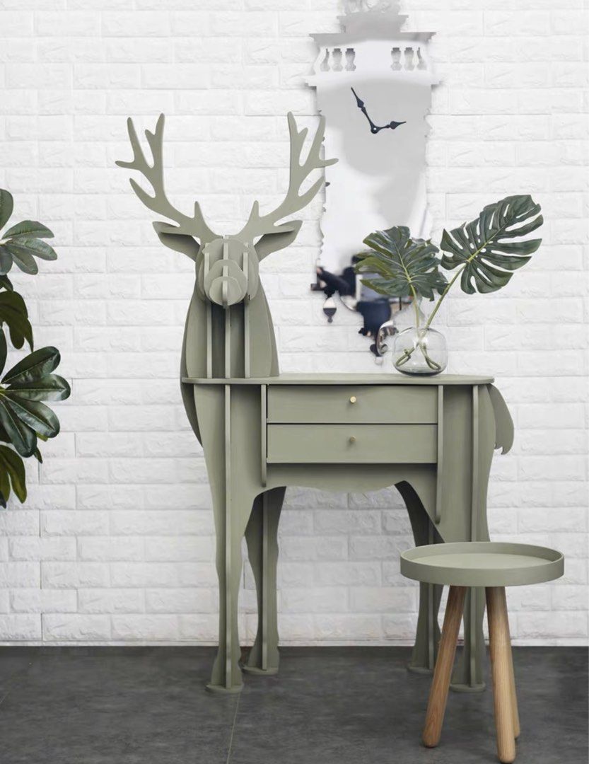 CANTO Modern Deer Shelf