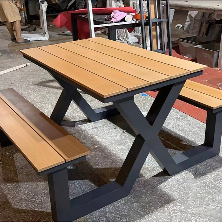 STEPH Outdoor Table & Bench