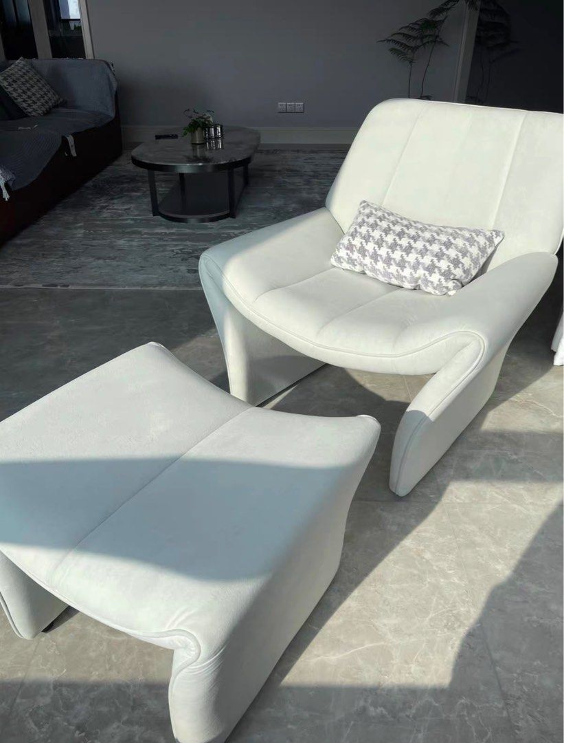 STANLEY Modern Lounge Chair & Footstool