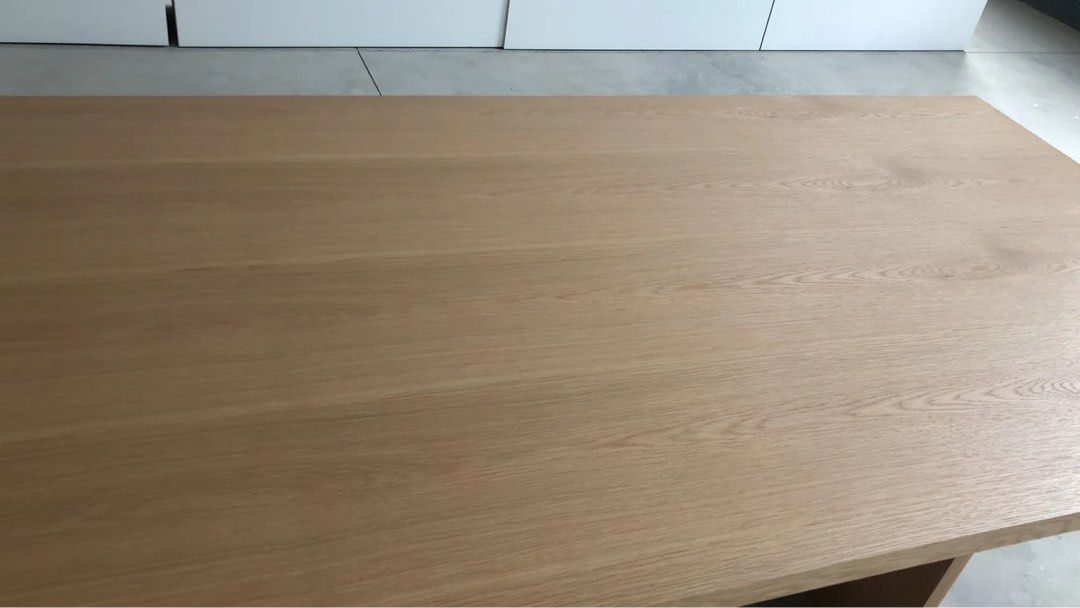 CLAYDEN Dining Table