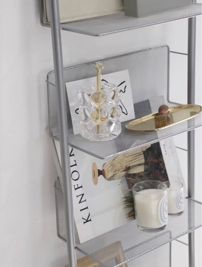 BRIS Modern Display Shelf