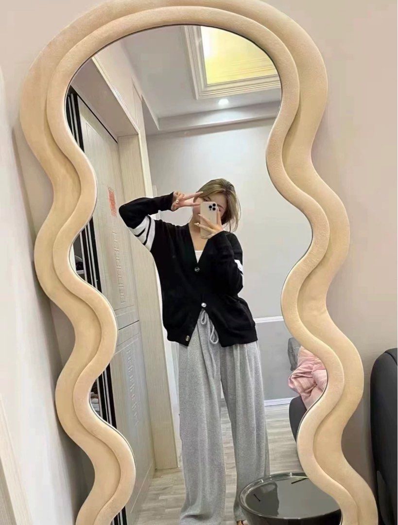 CAMILO Eclectic Standing Mirror