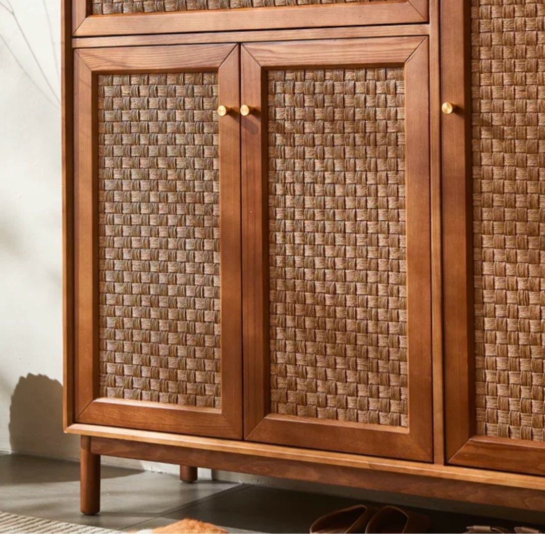 CARHIO Vintage Rattan Shoe Cabinet