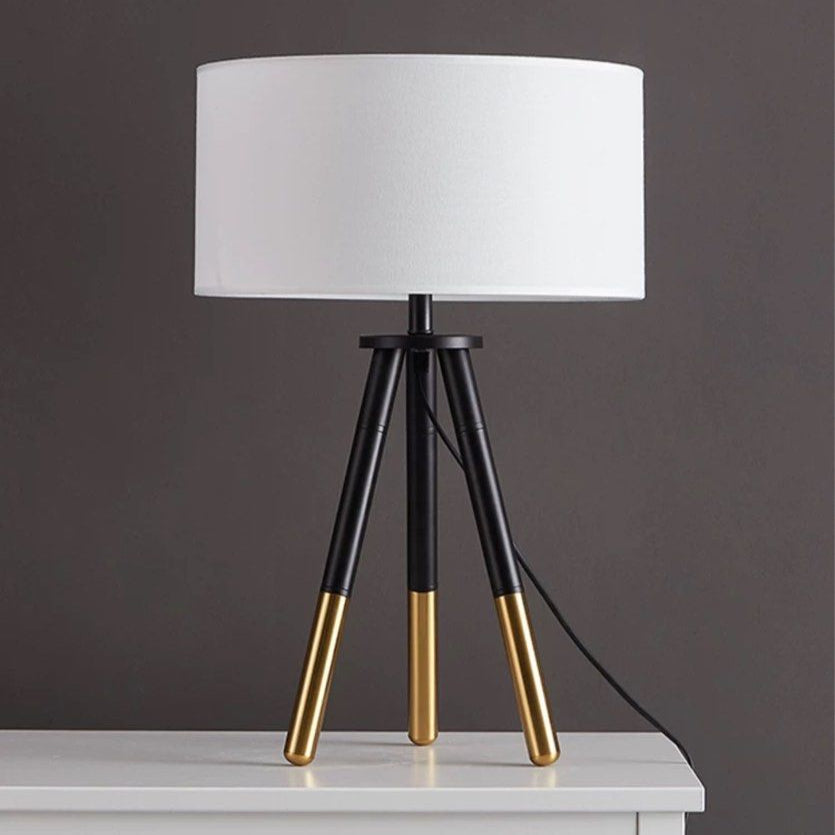 CLOES Modern Table Lamp