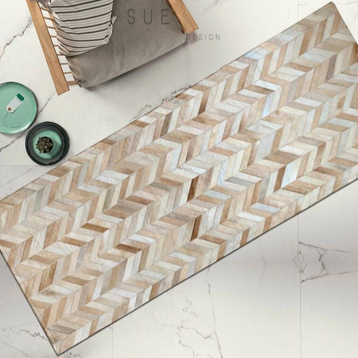 CORNELIUS Modern Cowhide Rug