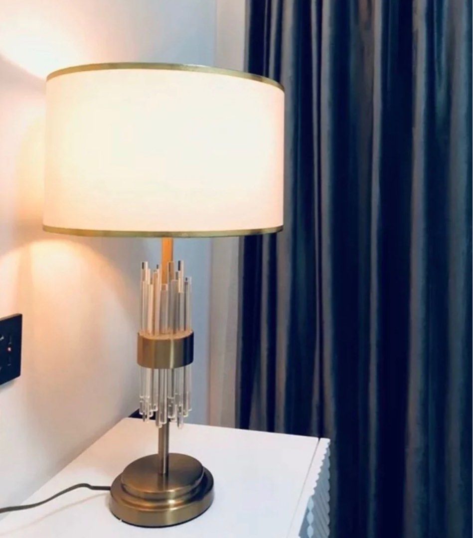 DAN Luxurious LED Lamp