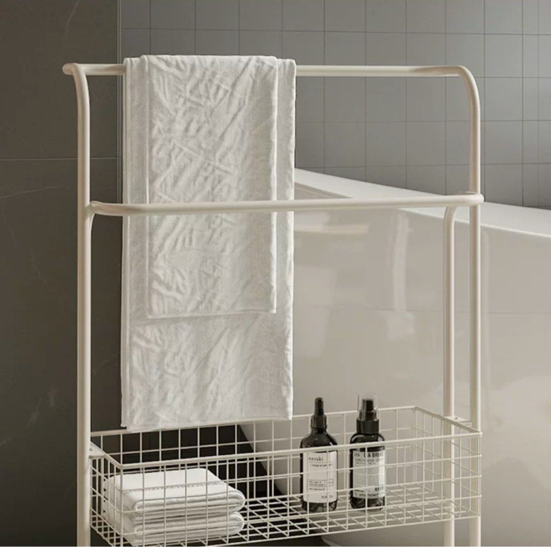 DEOVEL Modern Bathroom Towel Rack