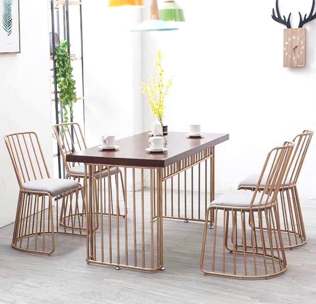 DELA Modern Dining Chair