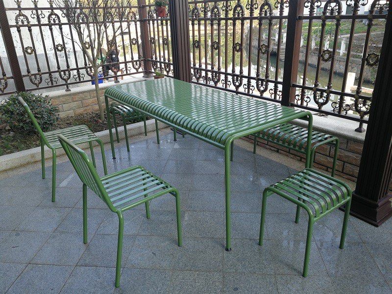 DAREN Modern Outdoor Table & Chairs