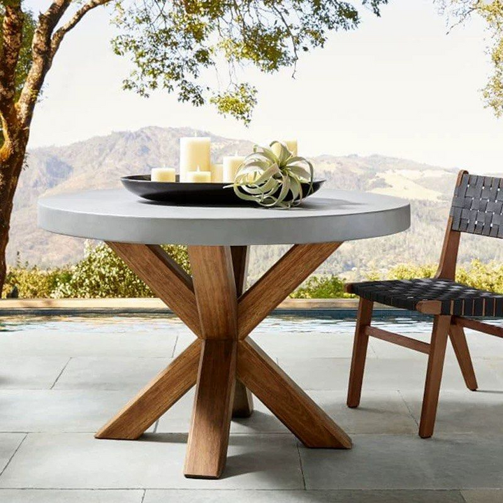 DELON Industrial Round Outdoor Table