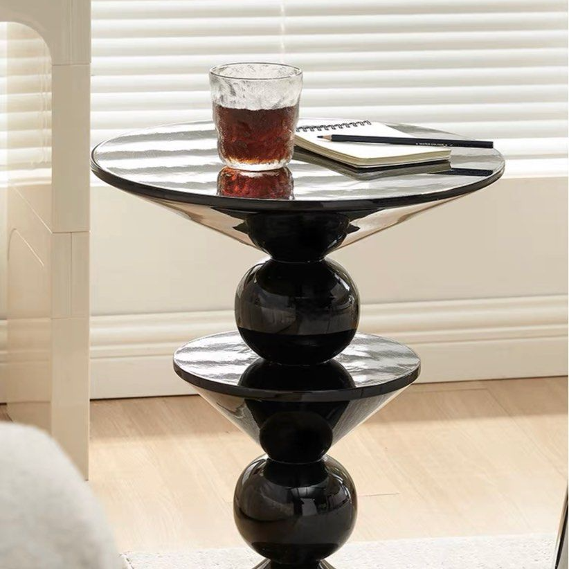 CONNER Abstract Side Table