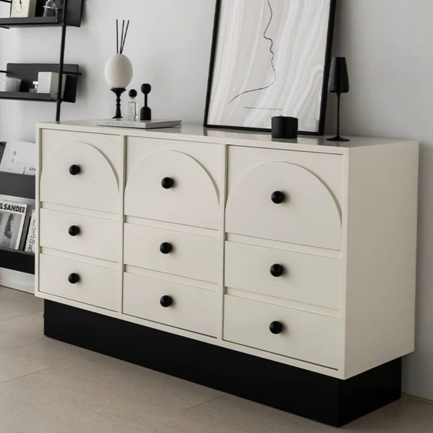 CASTER Modern Chest Of Drawers