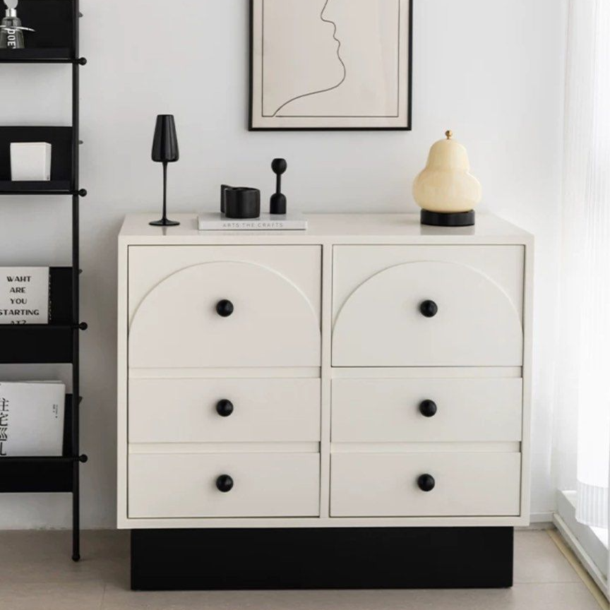CASTER Modern Chest Of Drawers