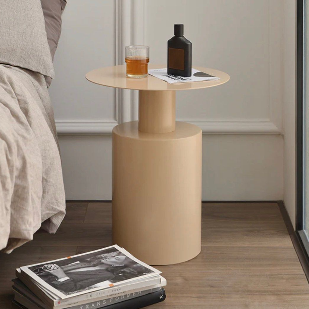 CARLOS Round Side Table