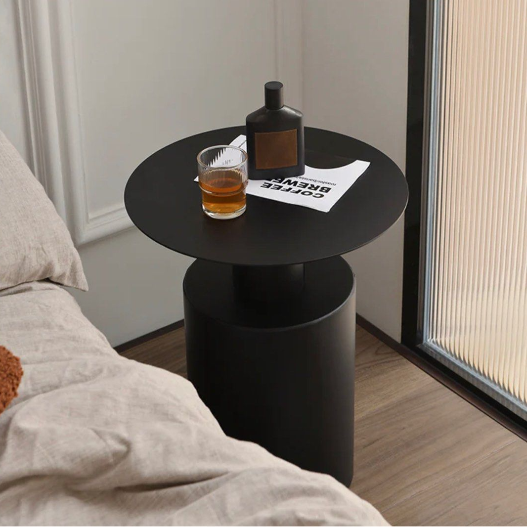 CARLOS Round Side Table