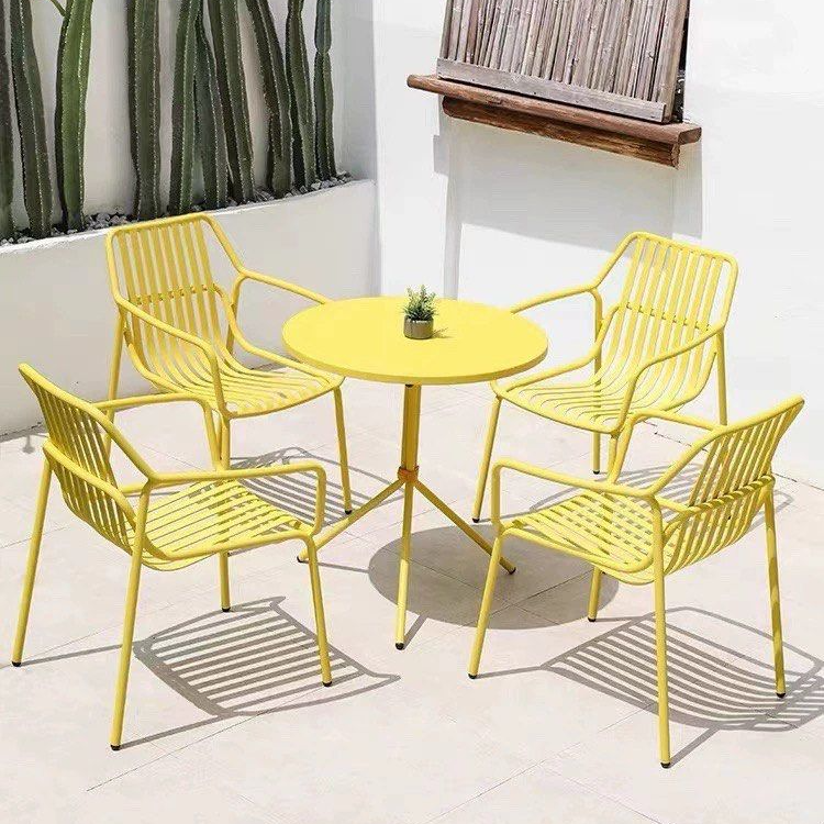 ARIEN Modern Outdoor Table & Chairs