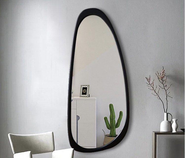 STANMORE Minimalistic Mirror