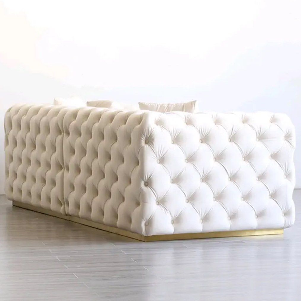 CAVELLA Victorian Chesterfield Velvet Sofa