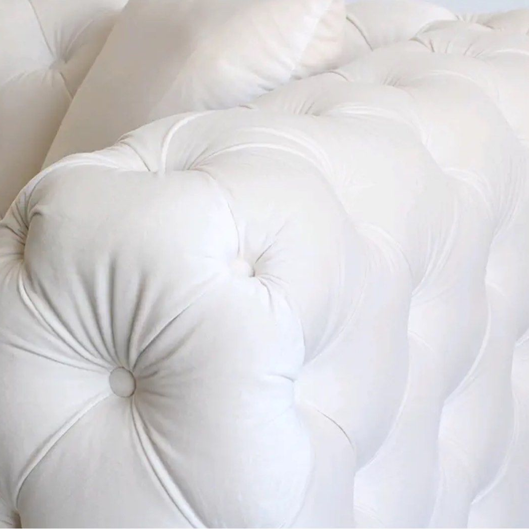 CAVELLA Victorian Chesterfield Velvet Sofa