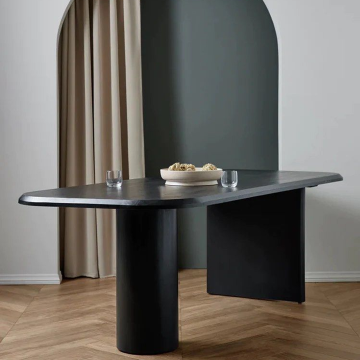 CHARLESTON Dining Table