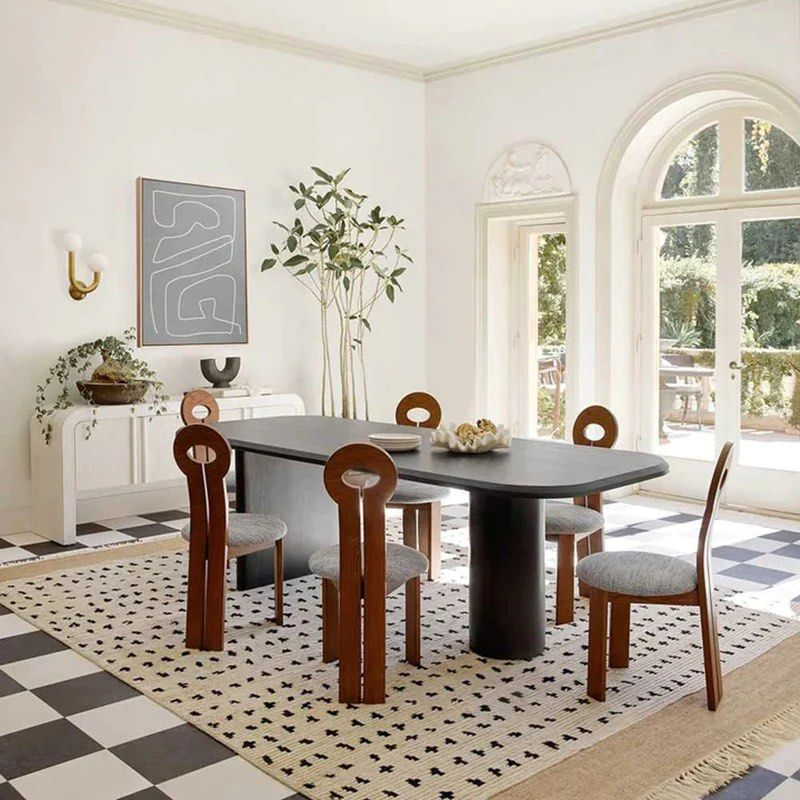 CHARLESTON Dining Table