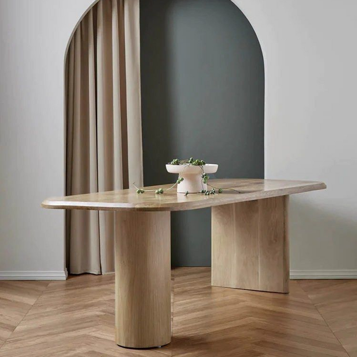 CHARLESTON Dining Table