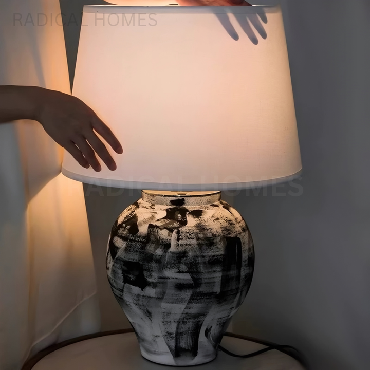 USSO Modern Table Lamp