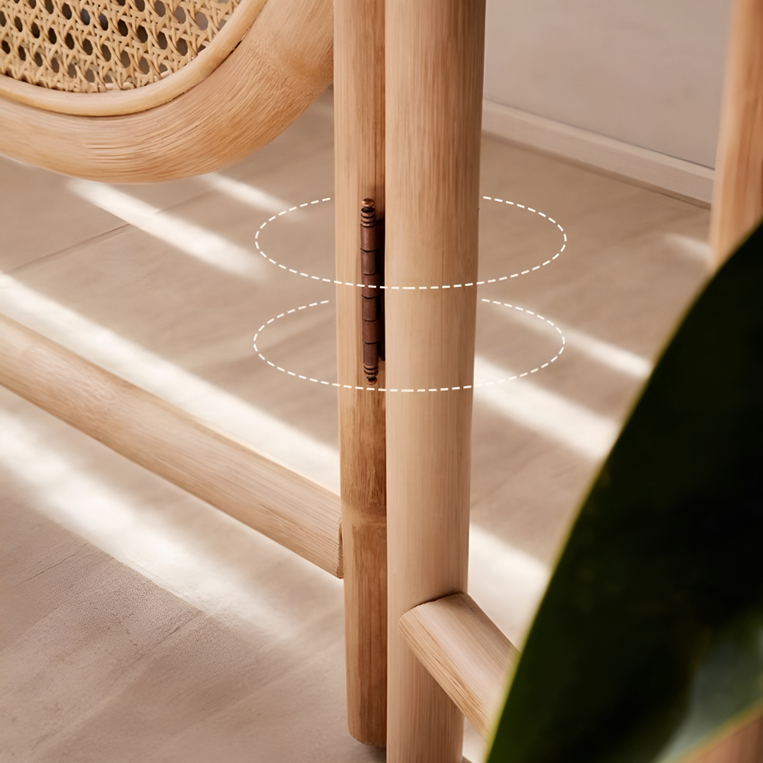 NAGOMI Rustic Rattan Foldable Partition