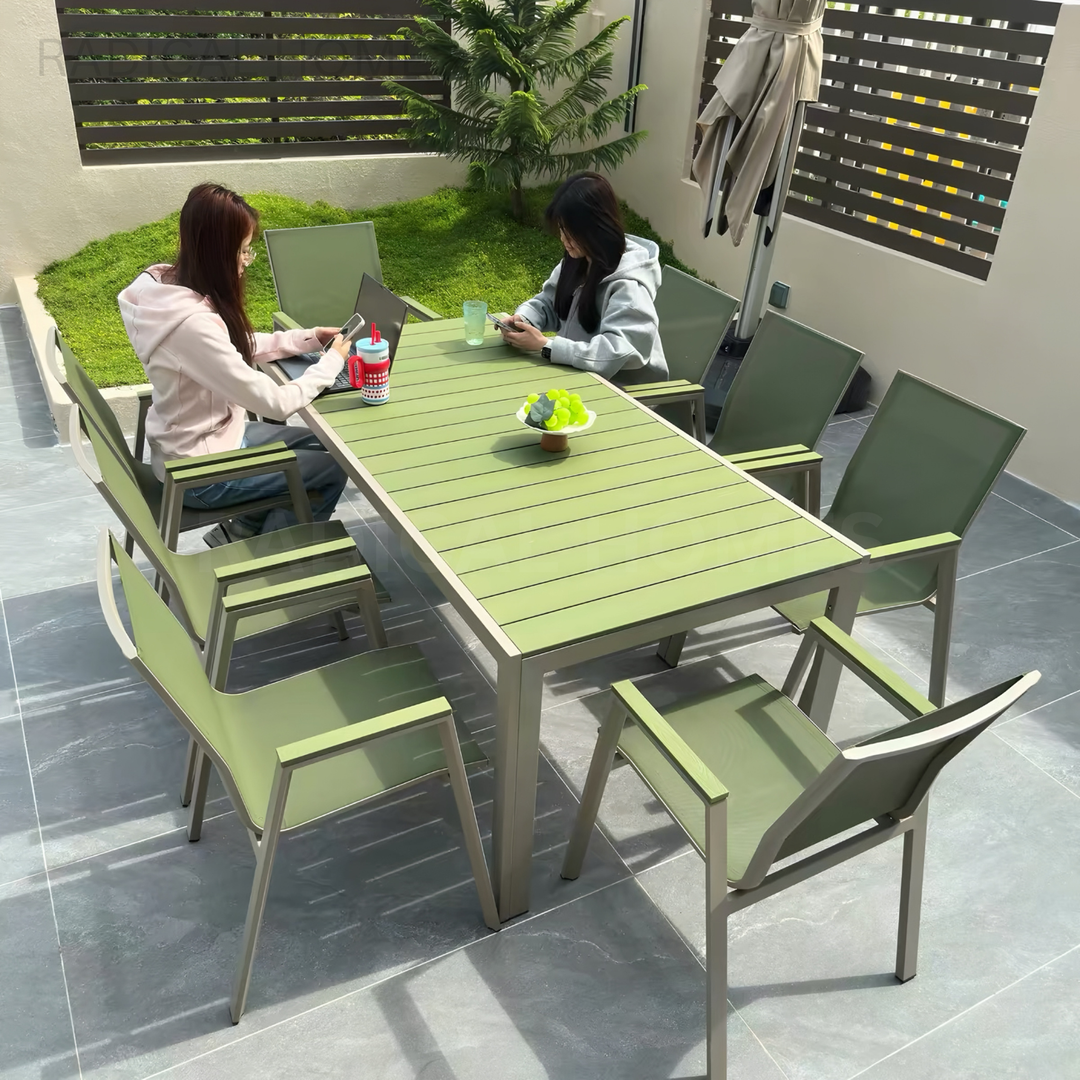 KENZOS Modern Outdoor Table