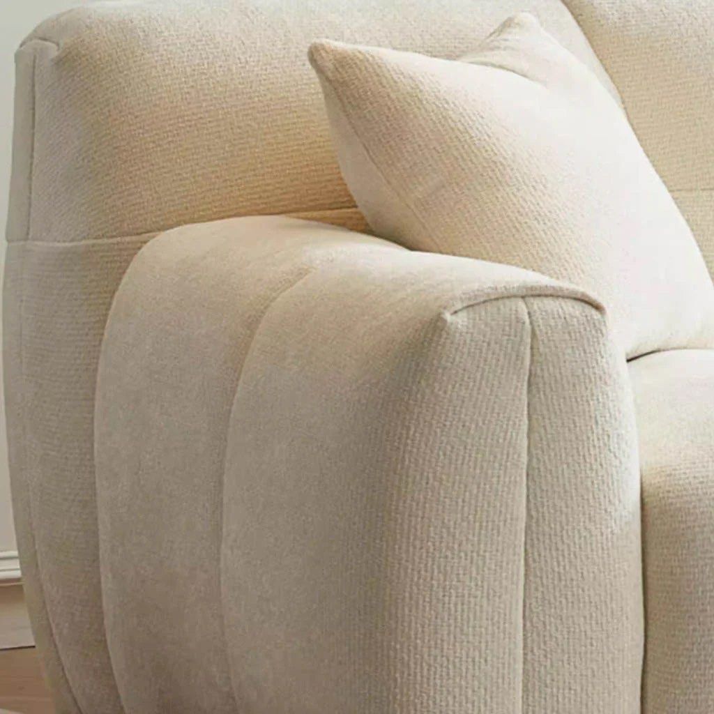 STERRA Modern Chubby Spill Resistant Sofa