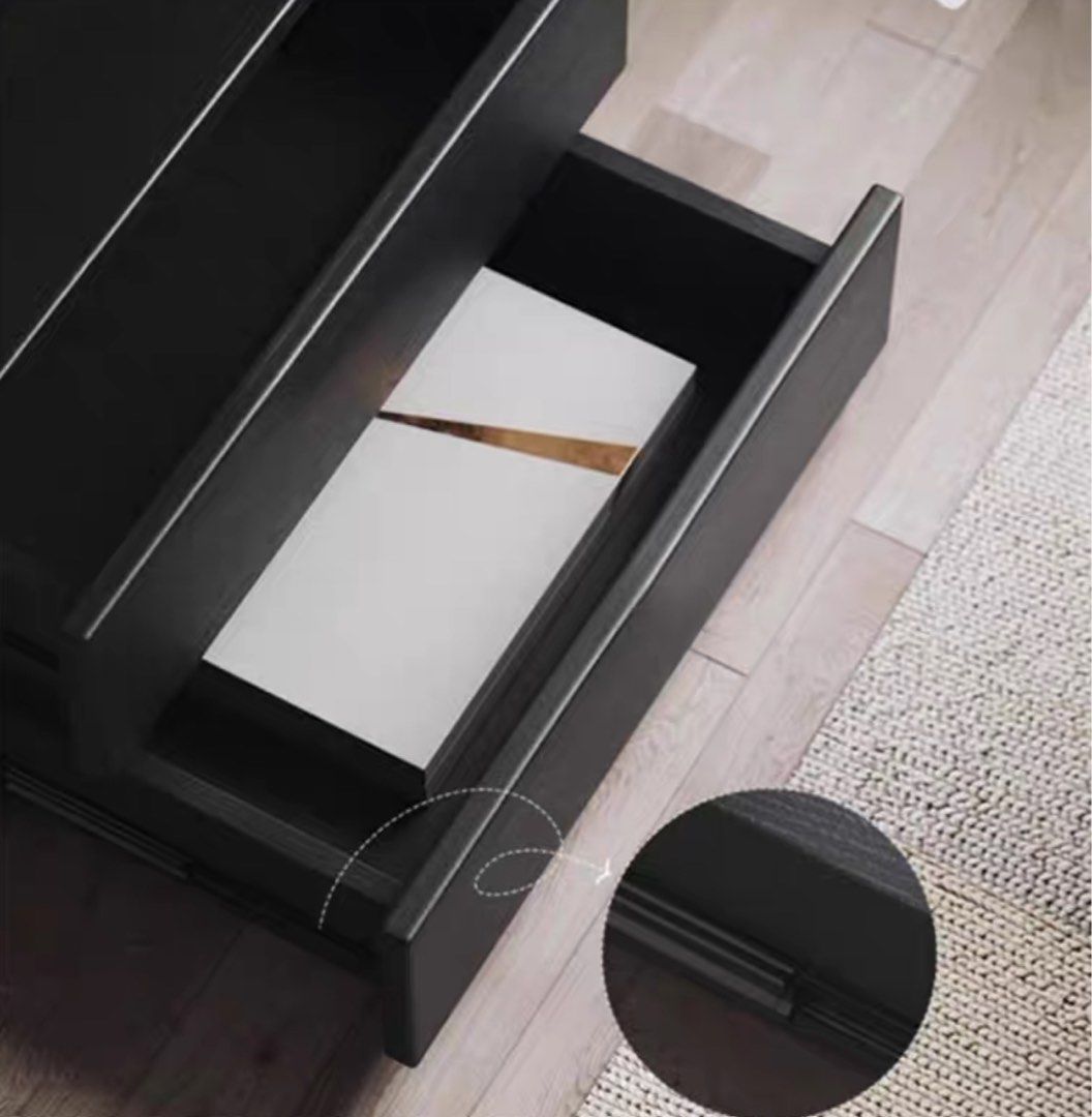 HENRYK Modern Black Wardrobe