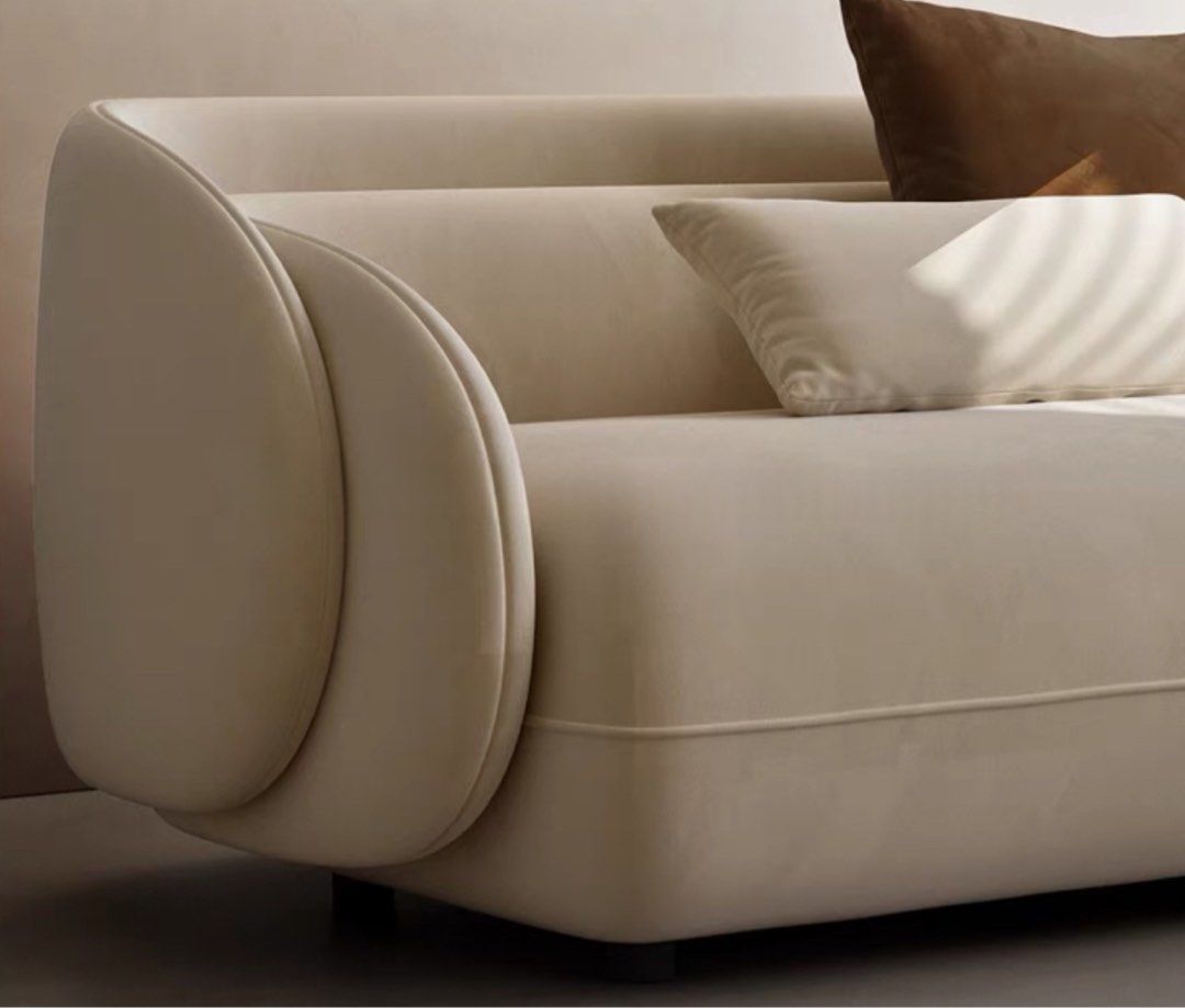 FORTE Scratch Resistant Curve Sofa