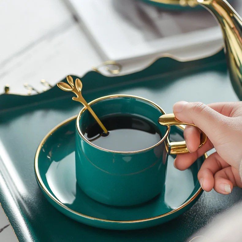 ADIEO Porcelain Tea Set