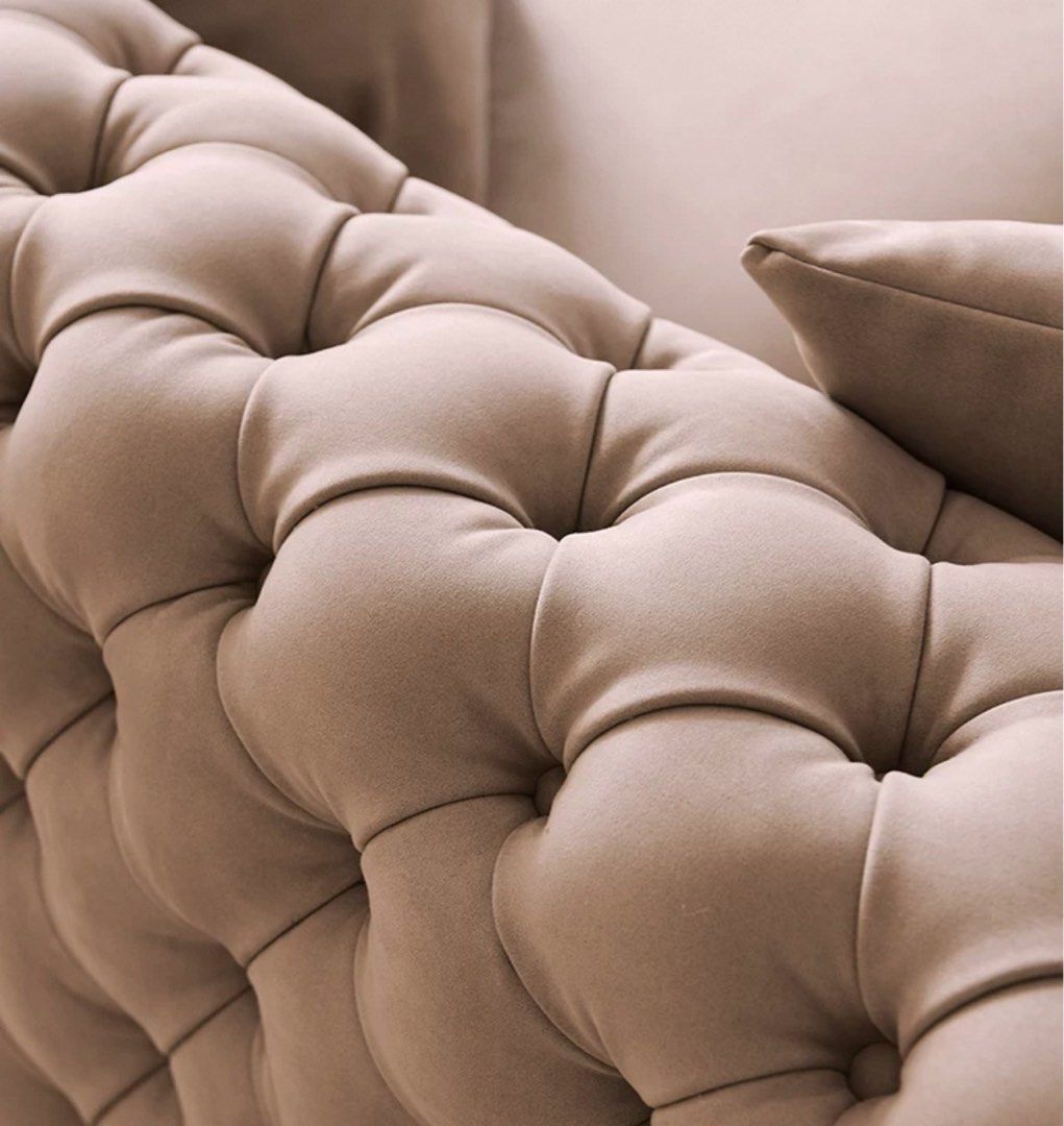 MEKIOS Victorian Chesterfield Sofa