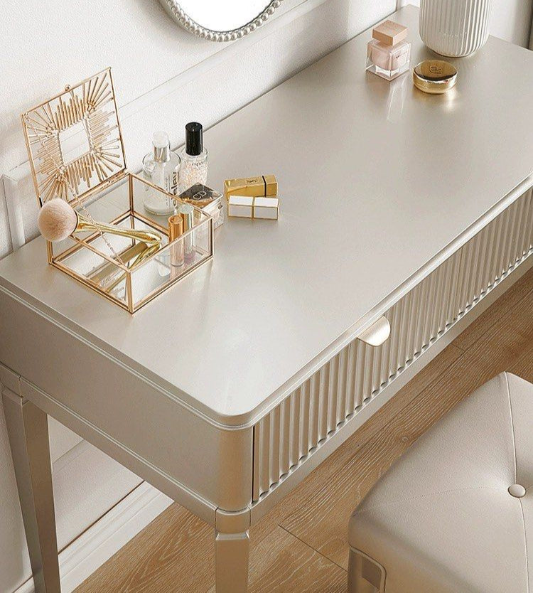 AMY Victorian Vanity Table