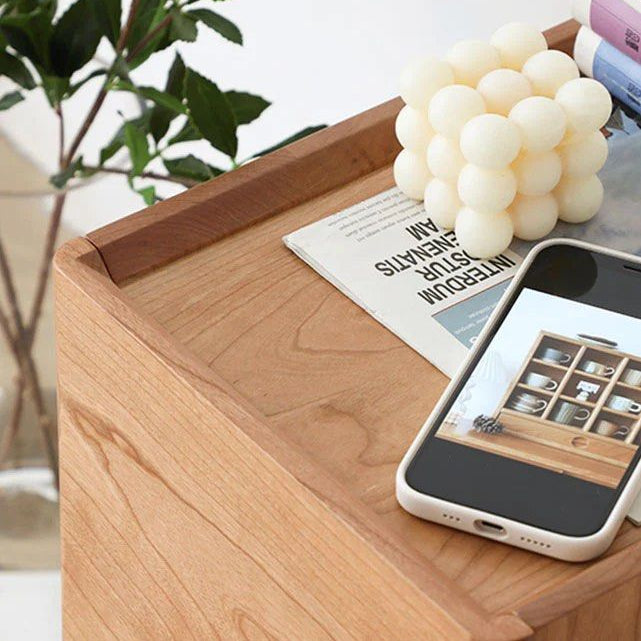 ANSRA Slim Solid Wood Nightstand