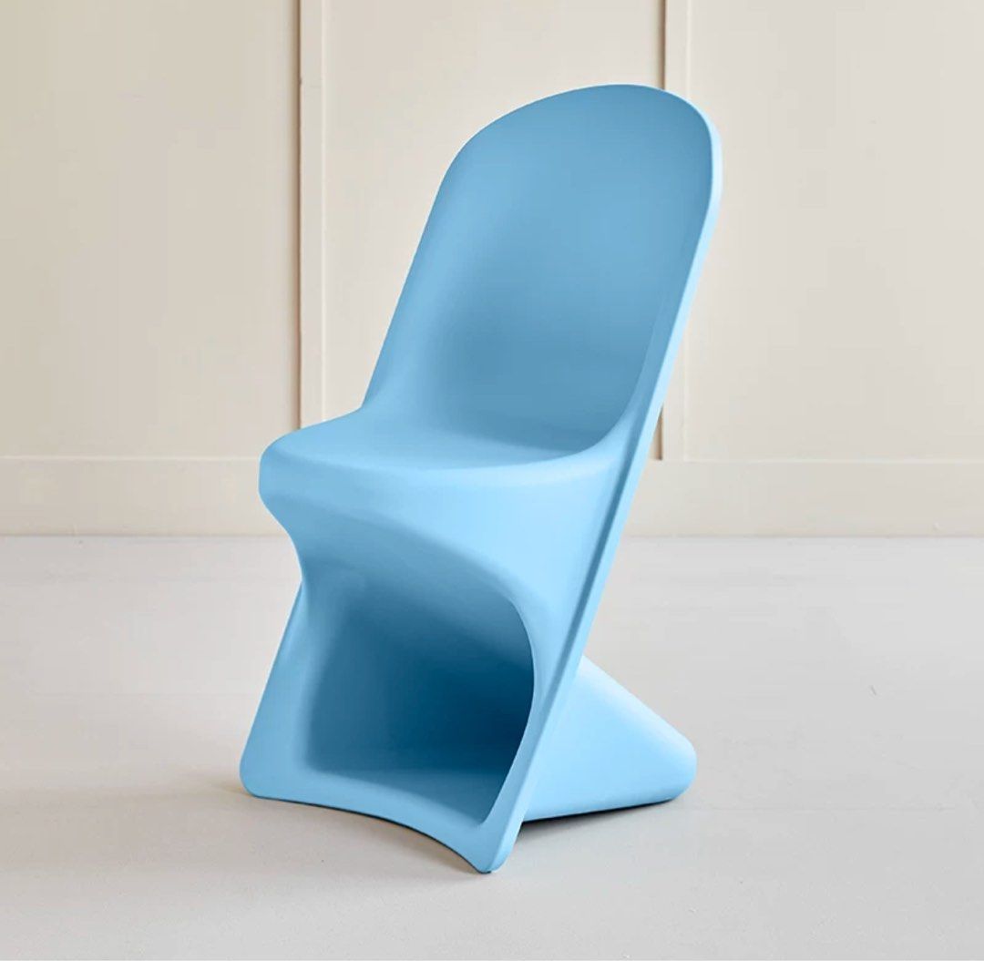 AYLA Modern Plastic Dining Chair
