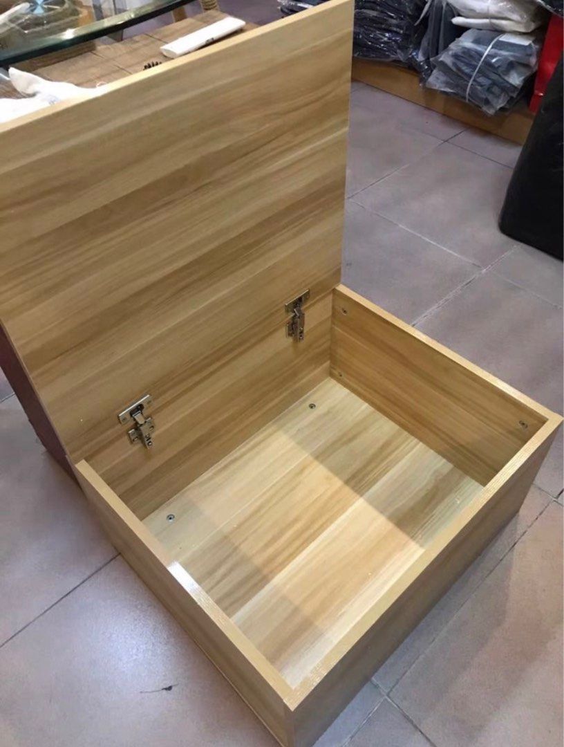 BETRE Storage Platform Ottoman