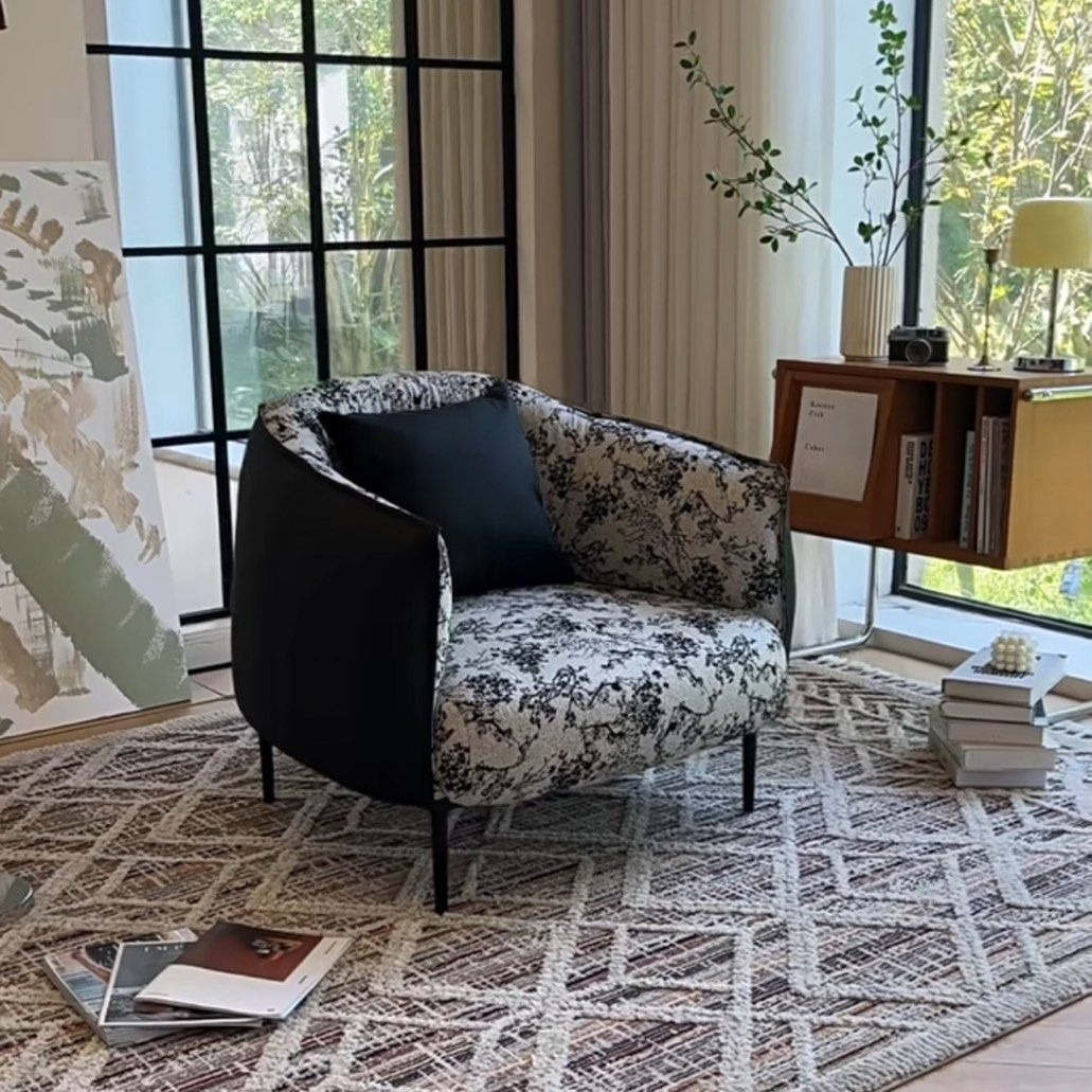 HYERIN Vintage Fabric Leisure Chair