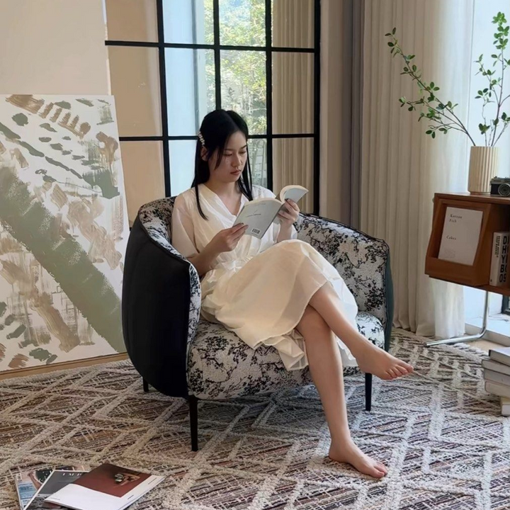 HYERIN Vintage Fabric Leisure Chair