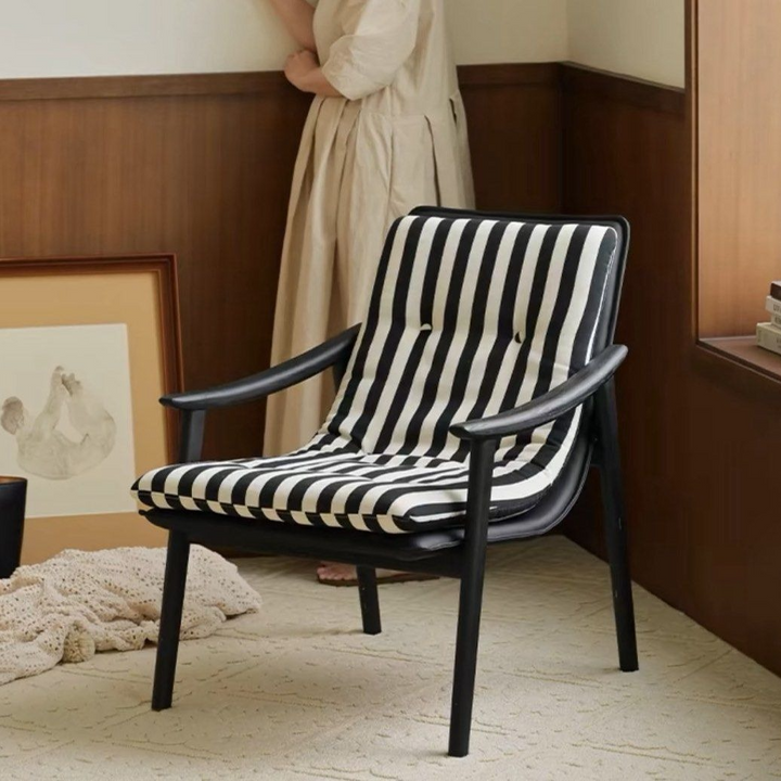IVY Vintage Solid Wood Lounge Chair