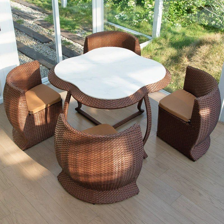 YENDE Compact Outdoor Table And Chairs