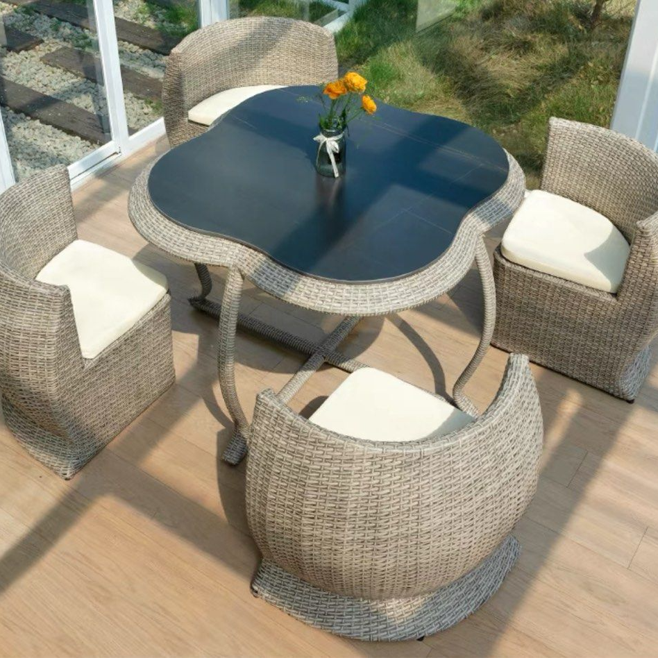 YENDE Compact Outdoor Table And Chairs