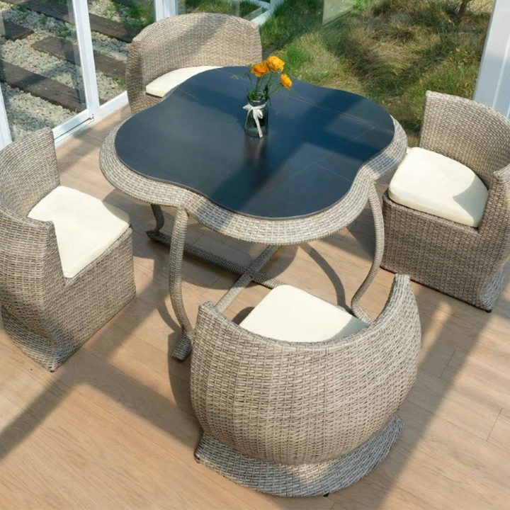 YENDE Compact Outdoor Table And Chairs