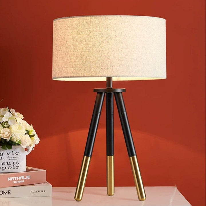 CLOES Modern Table Lamp