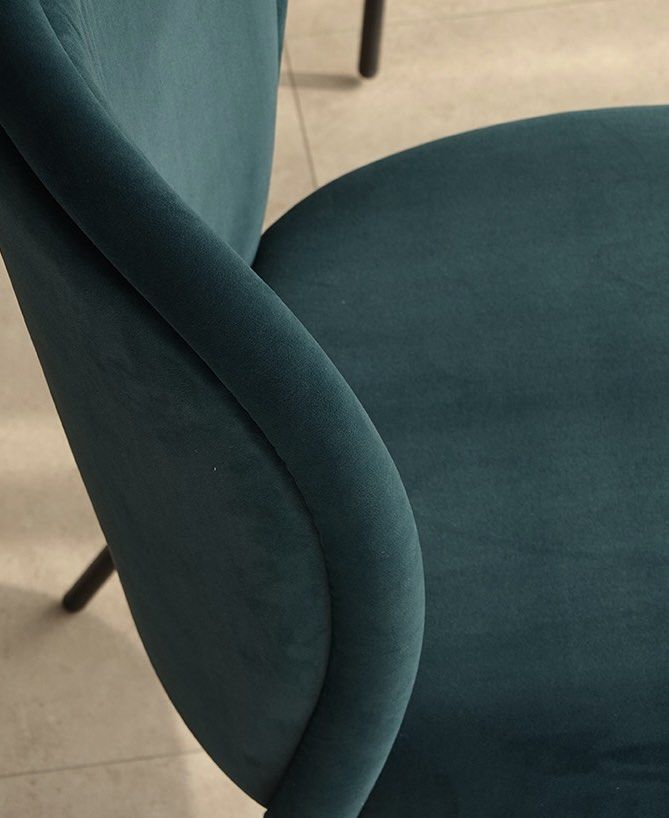 HENRY Modern Velvet Dining Chair