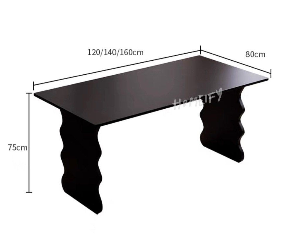 HUERTA Modern Classic Dining Table
