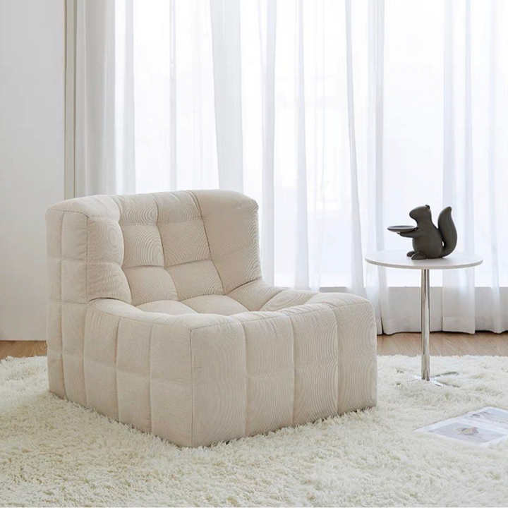 GAEL Minimalistic Lounge Chair