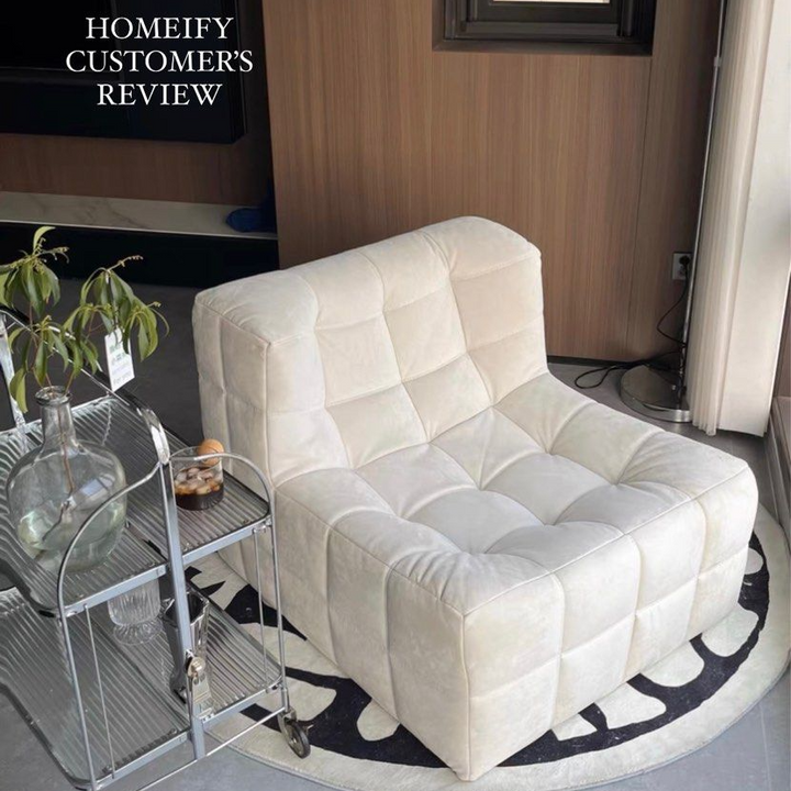 GAEL Minimalistic Lounge Chair