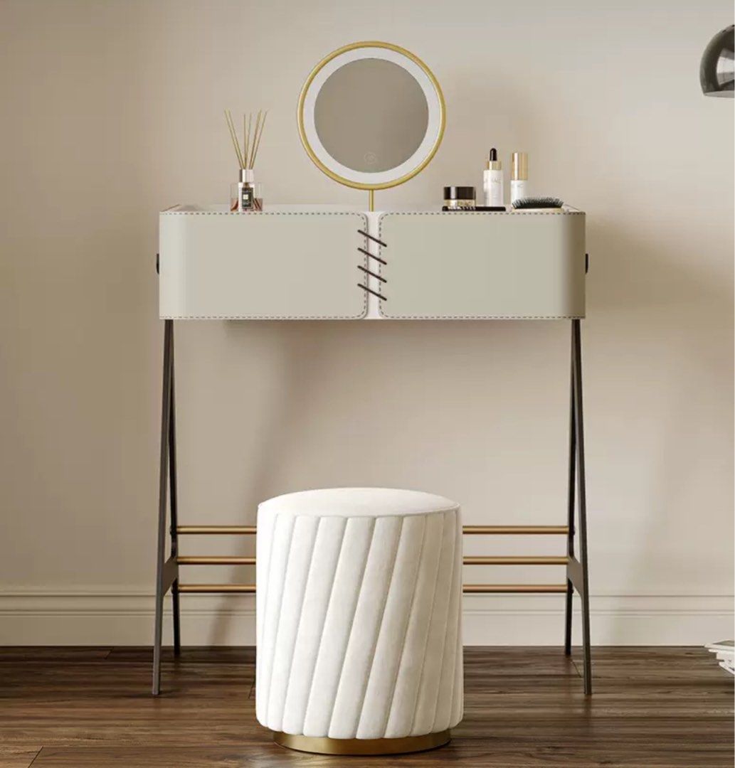 DEVOS Modern Vanity Table Set